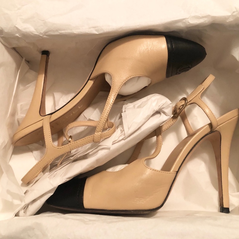 Chanel Shoes - Picture 5 of 6